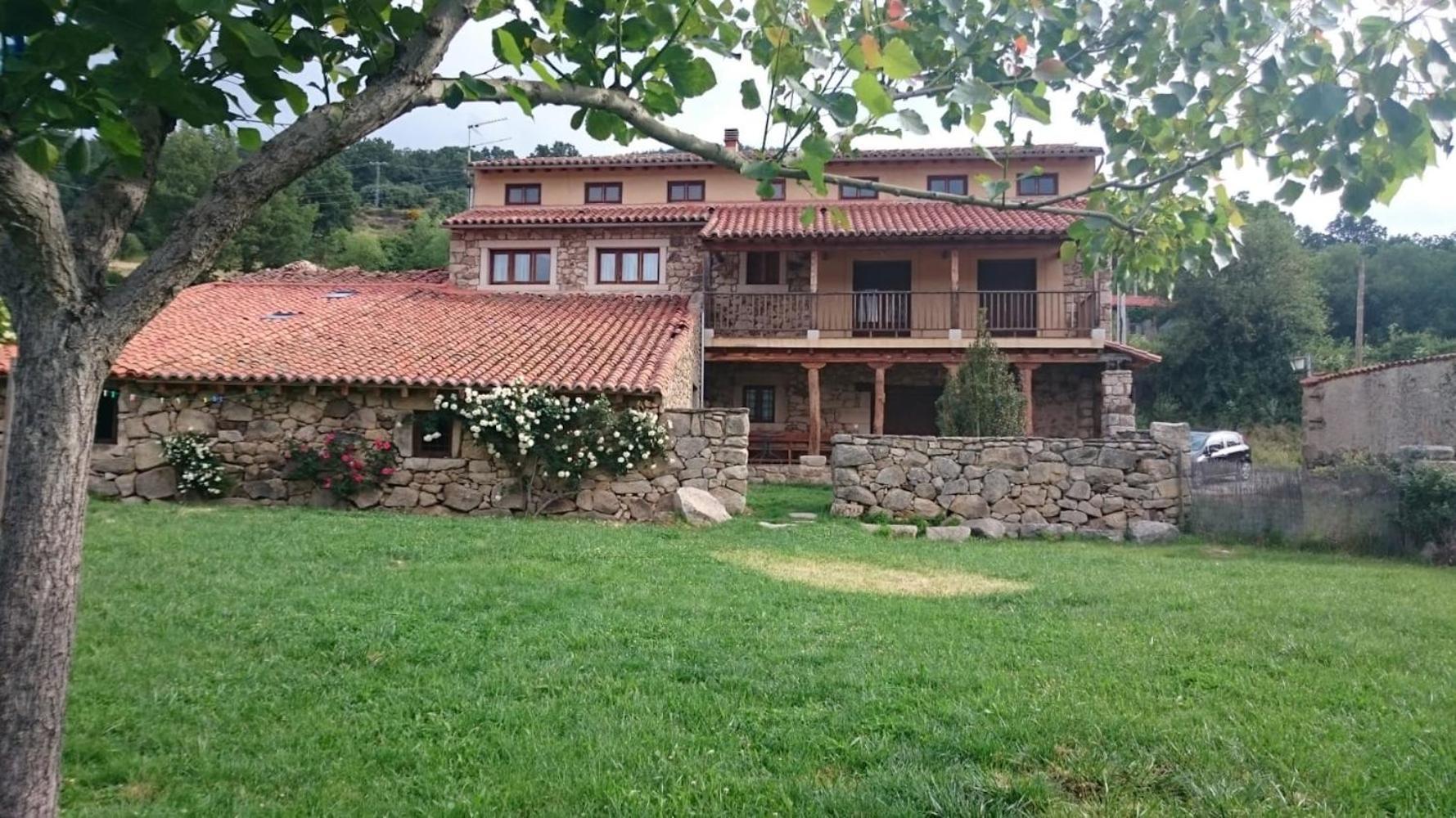 Casa Rural La Tablilla Y La Terraza Navalperal de Tormes Exterior photo