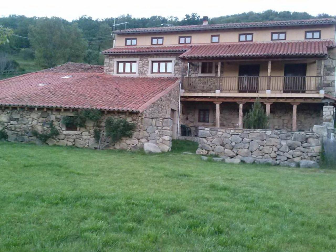 Casa Rural La Tablilla Y La Terraza Navalperal de Tormes Exterior photo