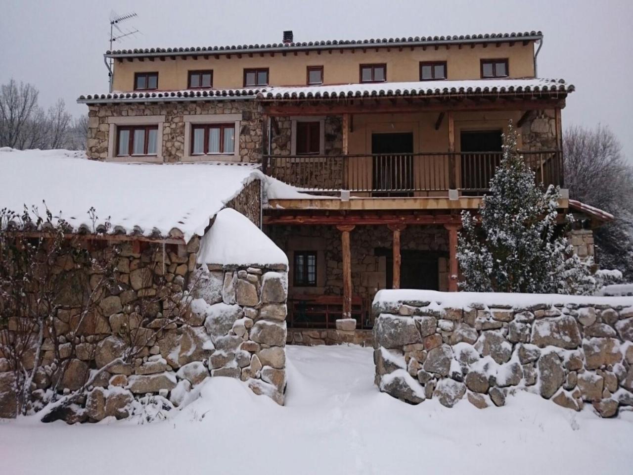 Casa Rural La Tablilla Y La Terraza Navalperal de Tormes Exterior photo